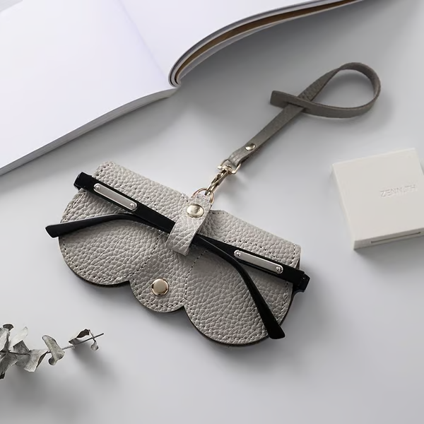 🔥Limited TimePromotion 50% OFF🔥 Soft PU Leather Sunglasses Bag👓️
